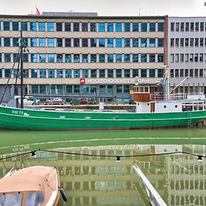 Boathotel Wilhelmina Botel Rotterdam